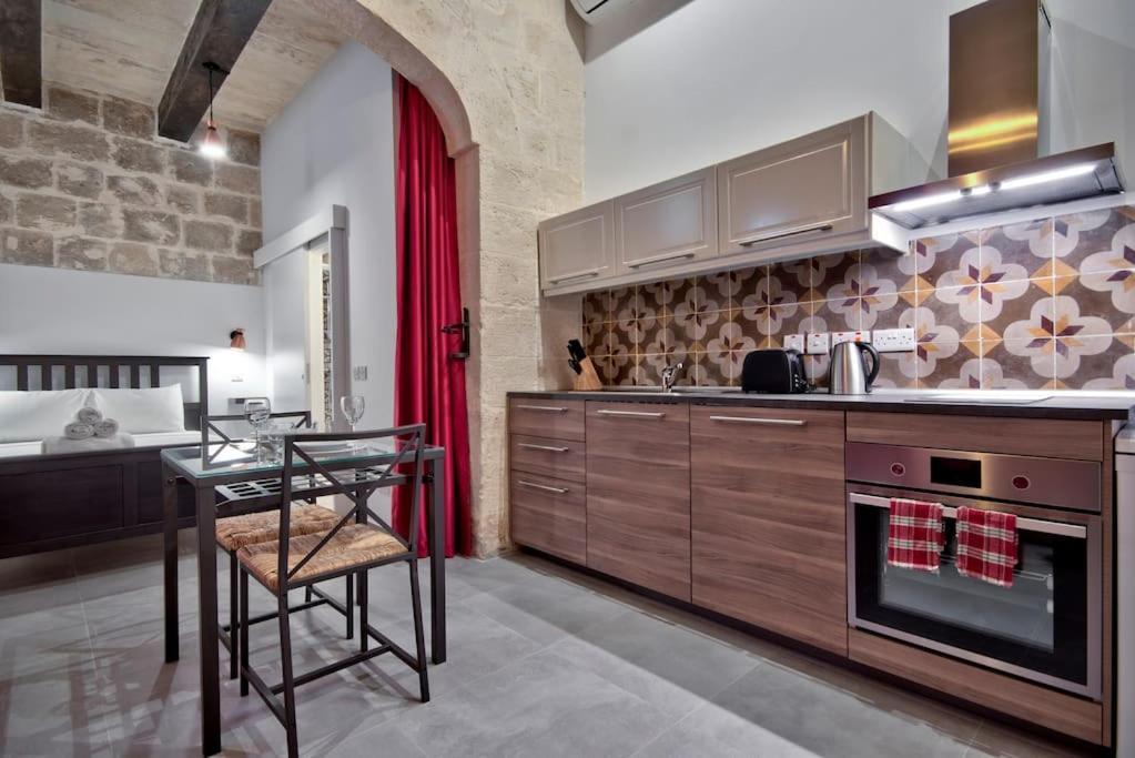 Vallettastay Old Lodge Apartment 2 Buitenkant foto