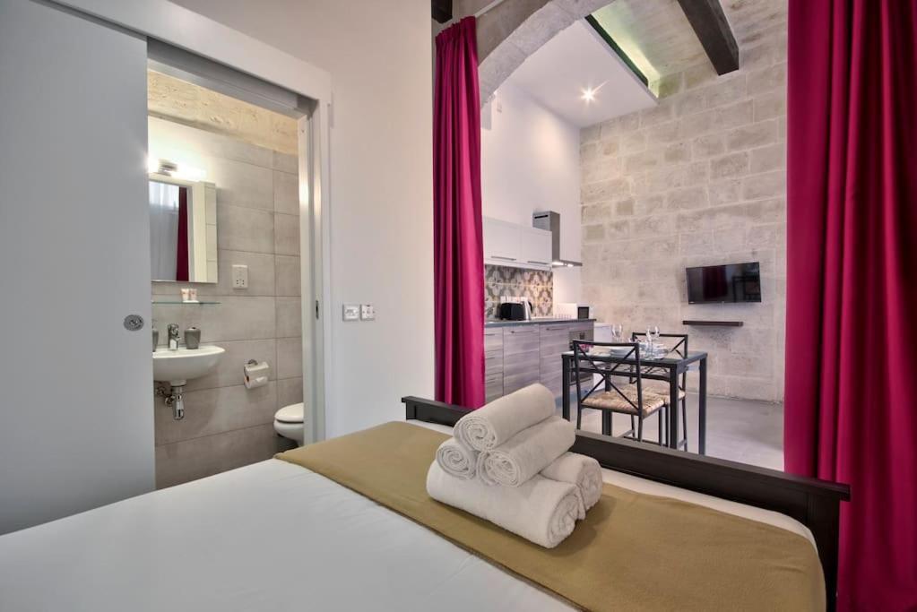 Vallettastay Old Lodge Apartment 2 Buitenkant foto