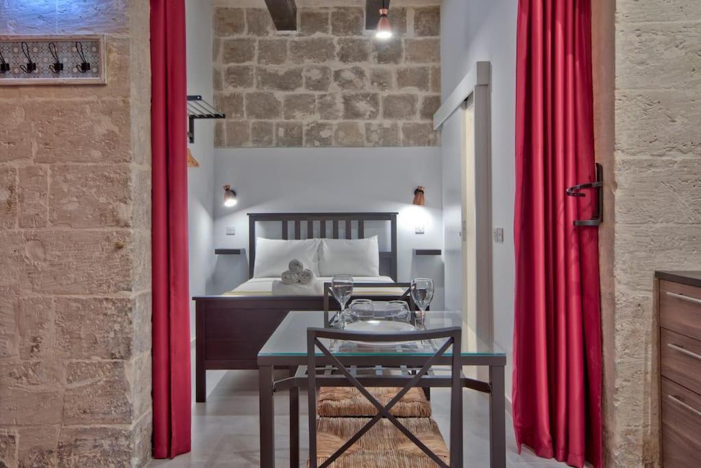 Vallettastay Old Lodge Apartment 2 Buitenkant foto